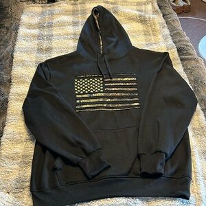 Men’s Mossy Oak USA Flag Camouflage Graphic Hoodie • LARGE
